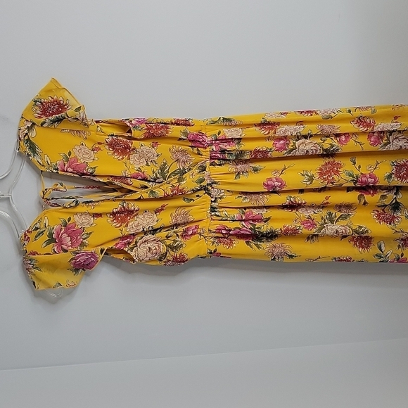 Band Of Gypsies Yellow Floral Wrap Flutter Sleeve Maxi Dress Size Small - Picture 9 of 10